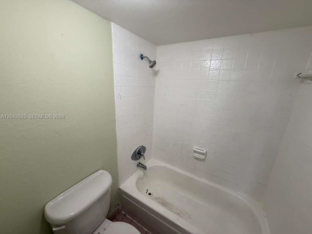 1900 W 68th St , Unit G308, Hialeah, FL 33014 Photo