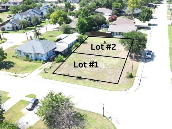 212 N Walnut Street, Roanoke, TX 76262