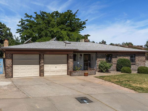 5337 Van Christopher Drive NE, Albuquerque, NM 87111