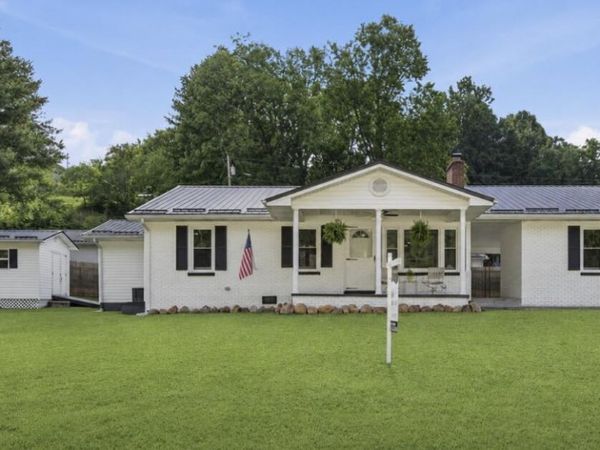 103 Commodore Avenue, Elizabethton, TN 37643