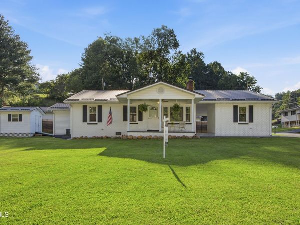 103 Commodore Avenue, Elizabethton, TN 37643