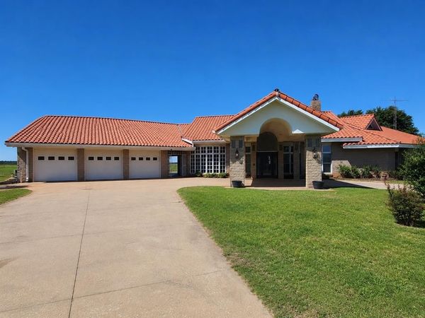 46069 County Street 2630 Street, Apache, OK 73006