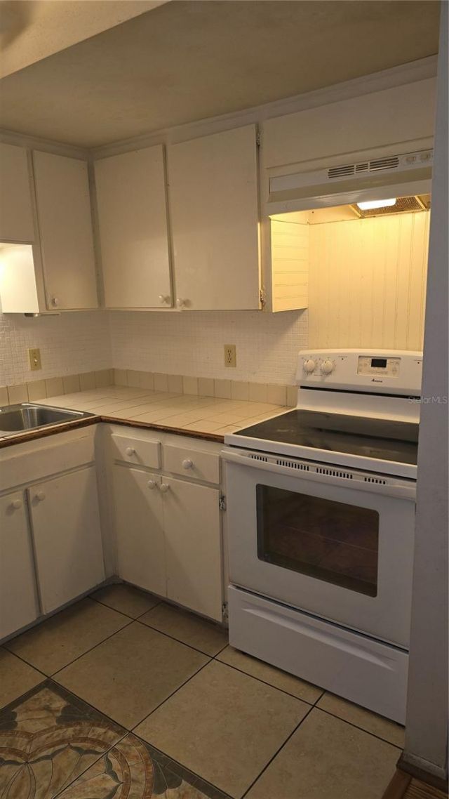 3540 32nd Avenue N, Unit 214, Saint Petersburg, FL 33713 Photo