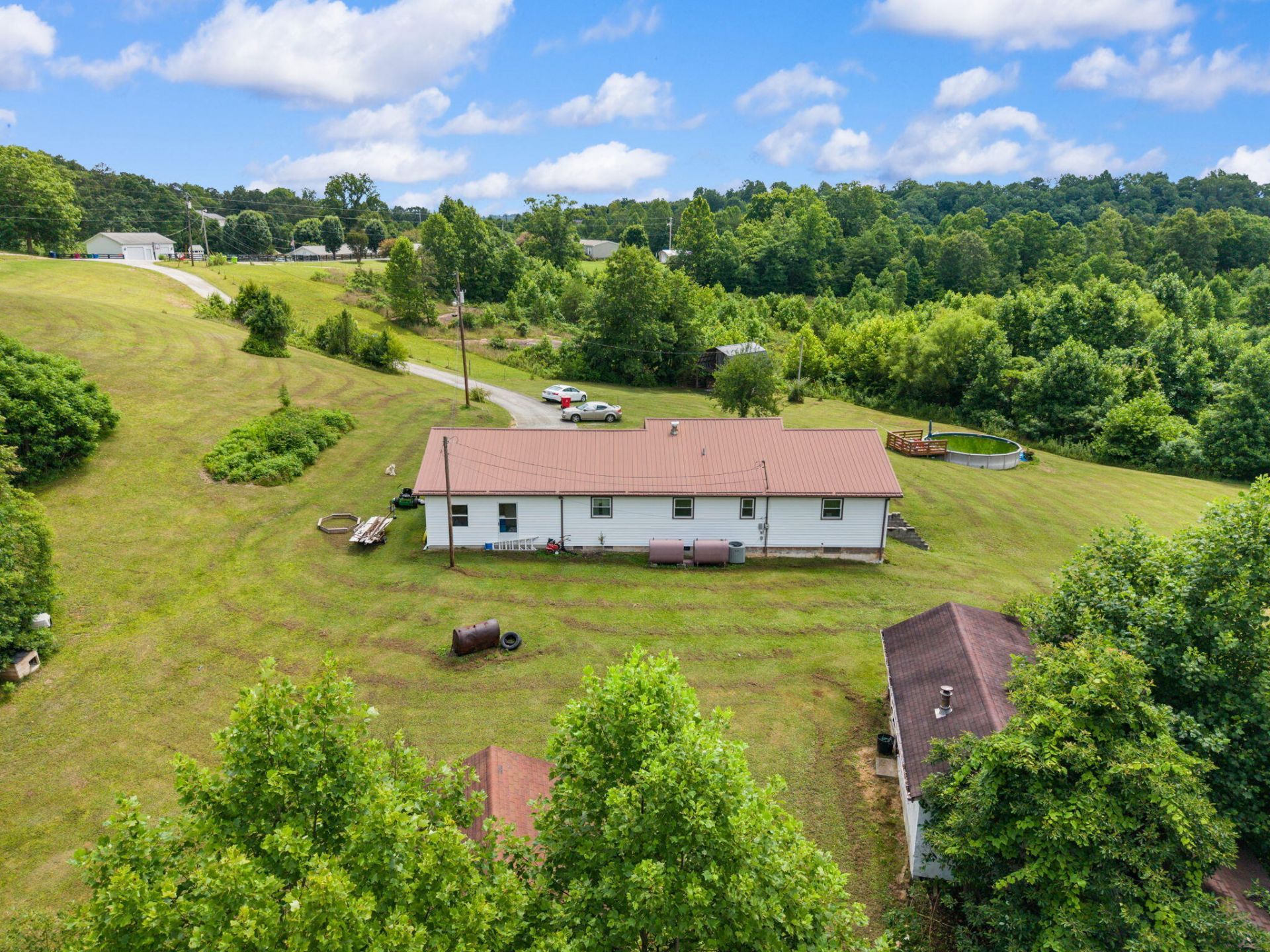 3492 Hawk Creek Road, London, KY 40741 Main Photo
