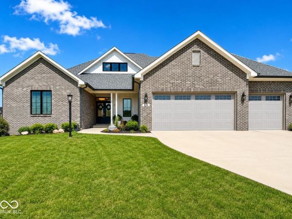 836 Justine Circle W, Indianapolis, IN 46234