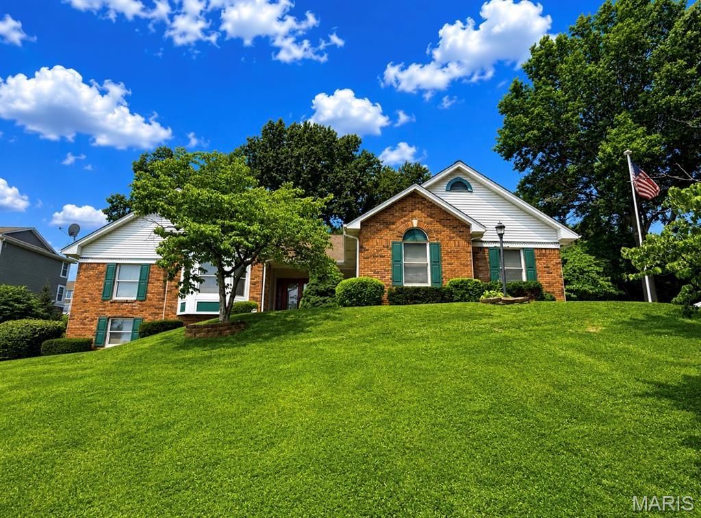 17 Rio Vista Drive, Saint Charles, MO 63303 Main Photo