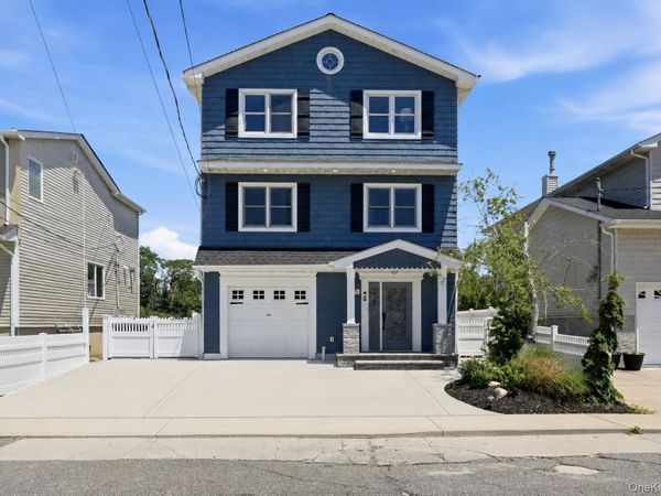 35 Redfield Road , Island Park, NY 11558