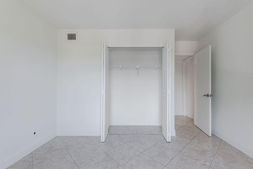 617 Sea Pine Way, Unit D2, Greenacres, FL 33415 Photo
