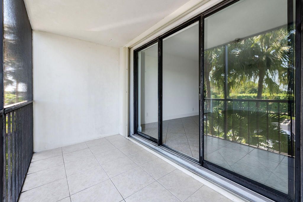 617 Sea Pine Way, Unit D2, Greenacres, FL 33415 Photo