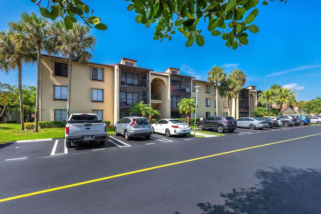 617 Sea Pine Way, Unit D2, Greenacres, FL 33415 Photo