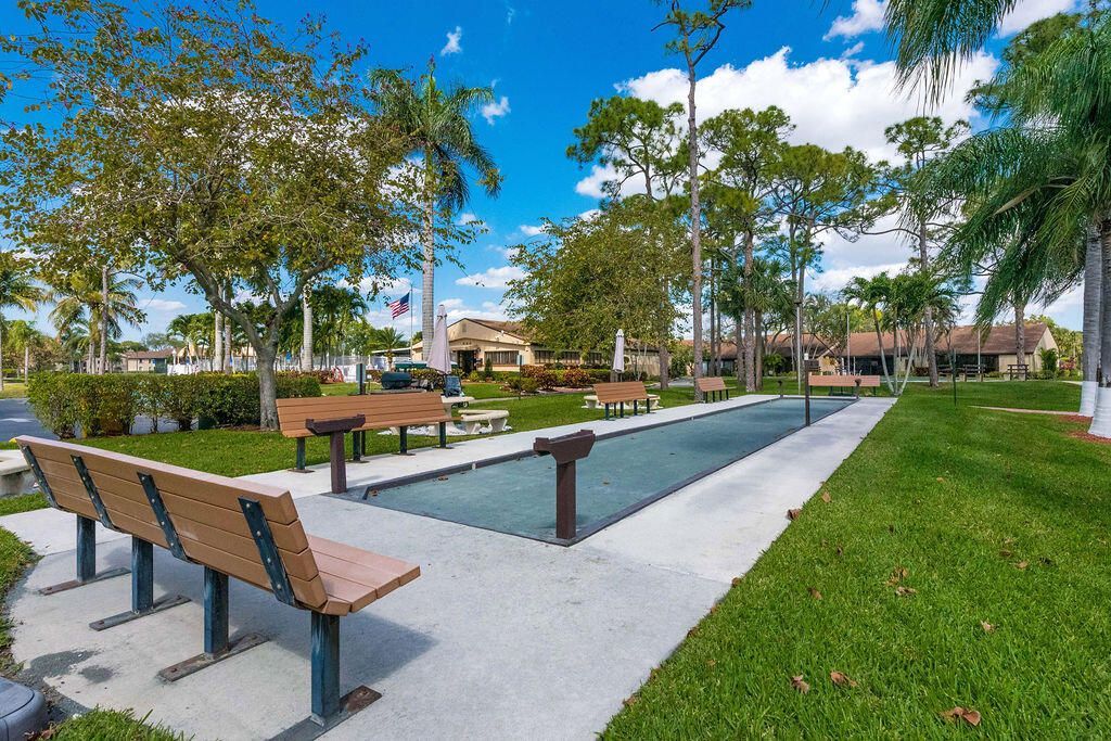 617 Sea Pine Way, Unit D2, Greenacres, FL 33415 Photo
