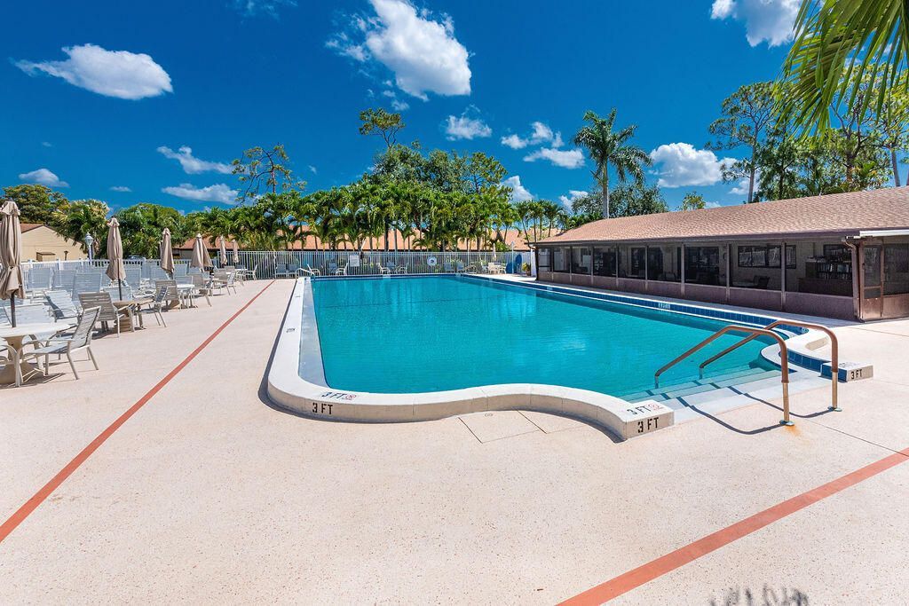 617 Sea Pine Way, Unit D2, Greenacres, FL 33415 Photo