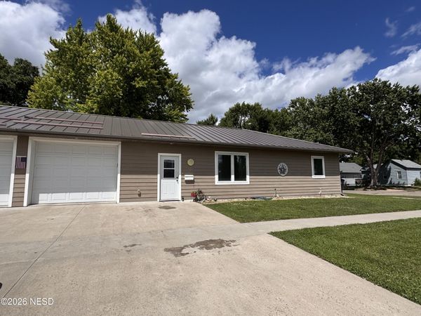525 6TH AVENUE SE, Watertown, SD 57201