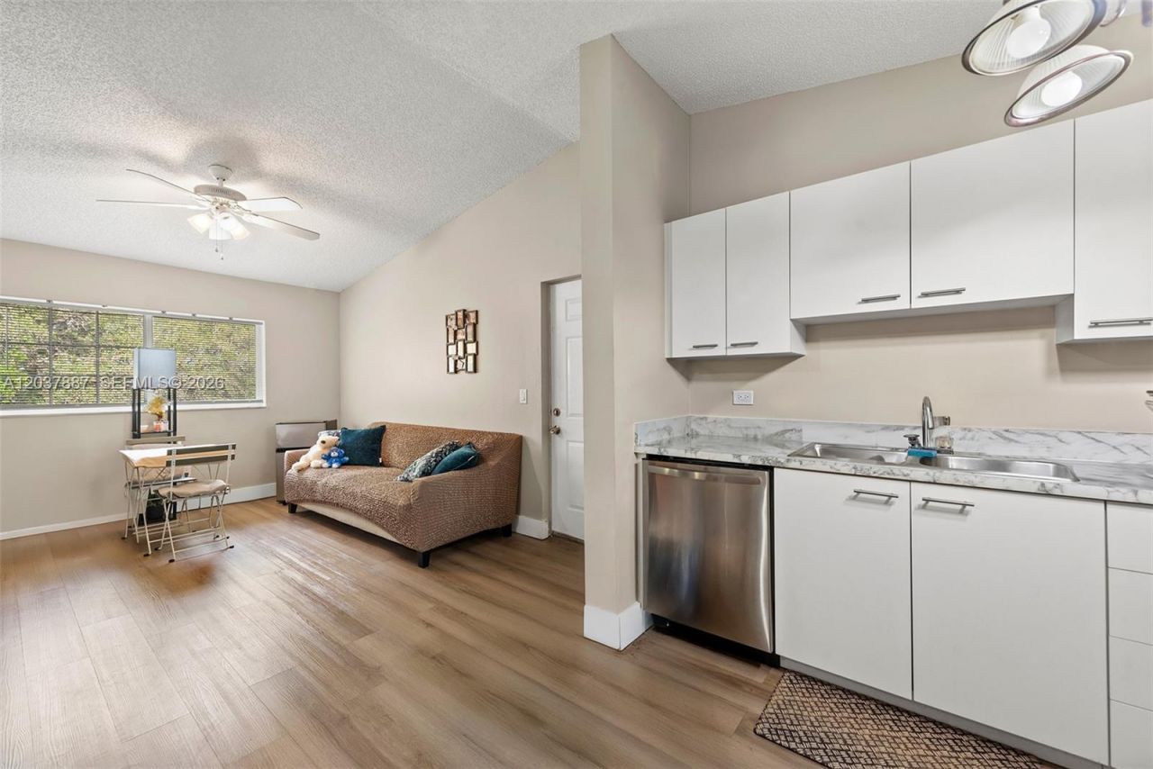 3690 N 56th Ave , Unit 948, Hollywood, FL 33021 Photo