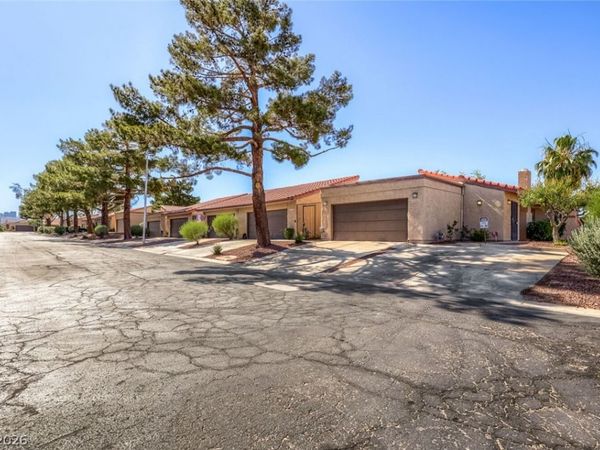 1882 Camino Verde Lane , Las Vegas, NV 89119