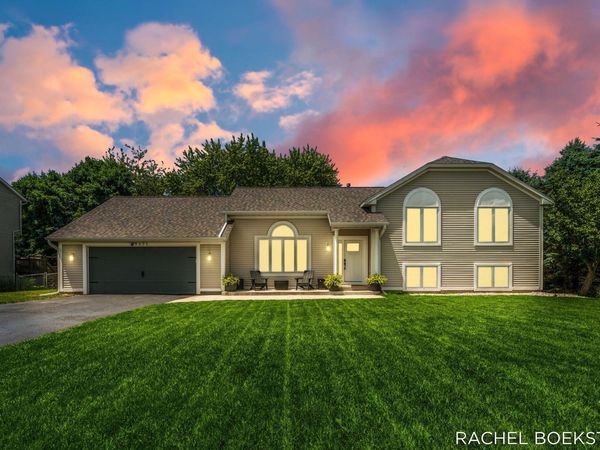 9271 Hessler Drive NE, Rockford, MI 49341