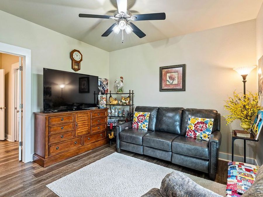 Property Image 29