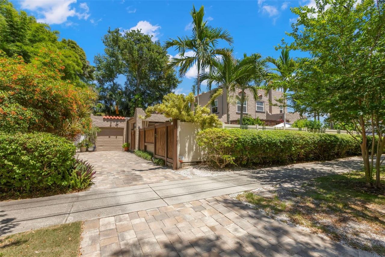 1125 11th Avenue Ne, Saint Petersburg, FL 33705 Photo