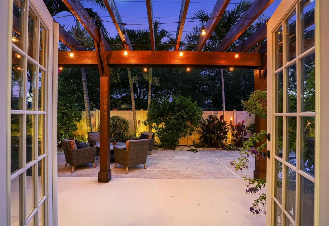 1125 11th Avenue Ne, Saint Petersburg, FL 33705 Photo
