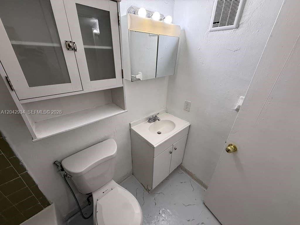 4370 NW 11th St , Unit 214, Miami, FL 33126 Photo
