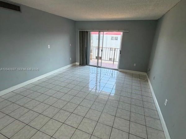 6070 W 19th Ave , Unit 314, Hialeah, FL 33012