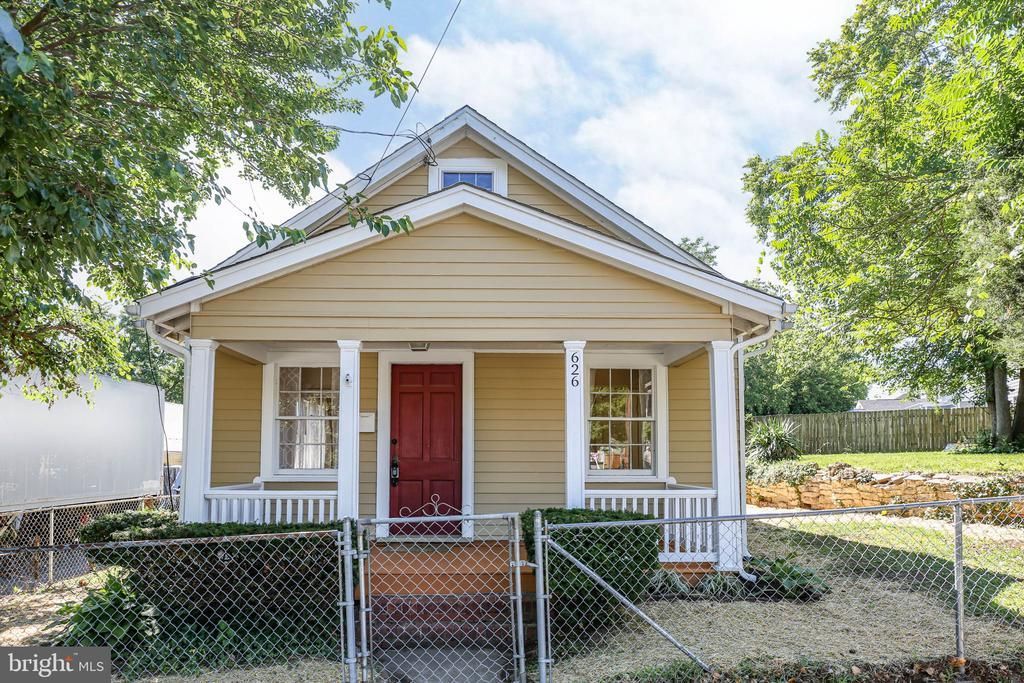 626 Charlotte Street, Fredericksburg, VA 22401 Main Photo
