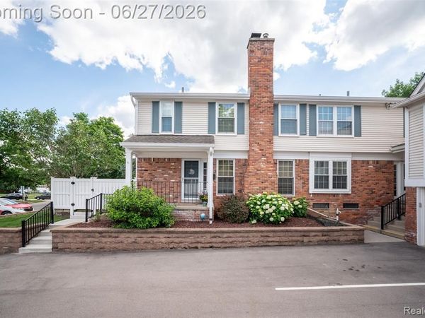 42174 Roscommon Street, Novi, MI 48167