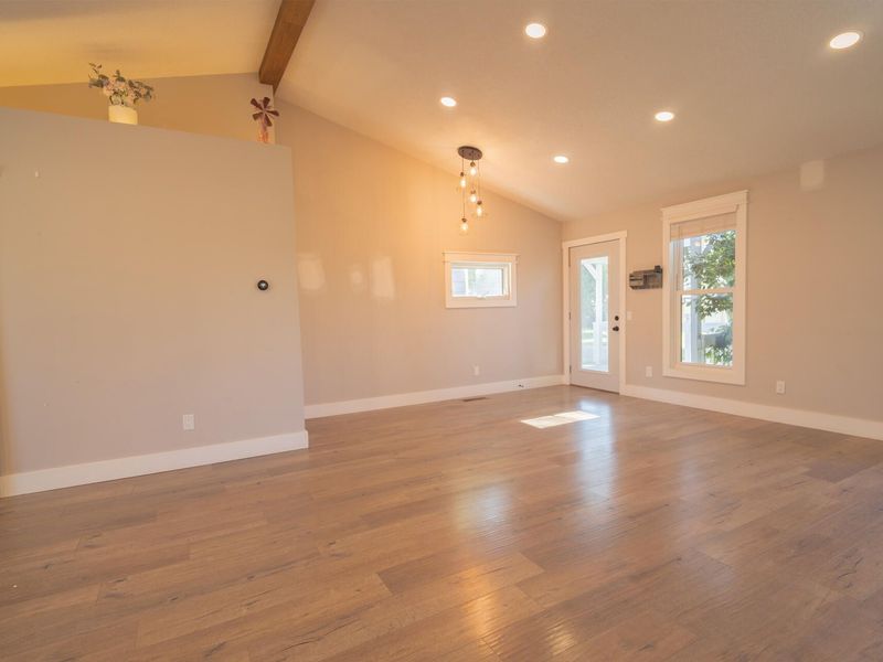 15118 Waynesfield Road, Waynesfield, OH 45896 Photo 6