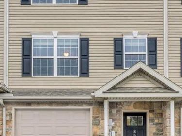 856 GREGS DRIVE, HARRISBURG, PA 17111