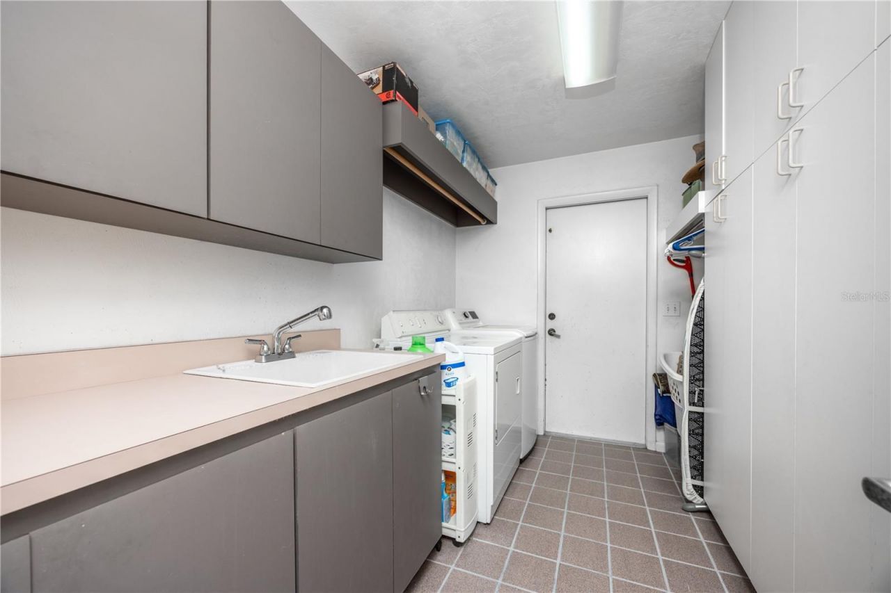 4616 NW 57th Drive, Gainesville, FL 32606 Photo