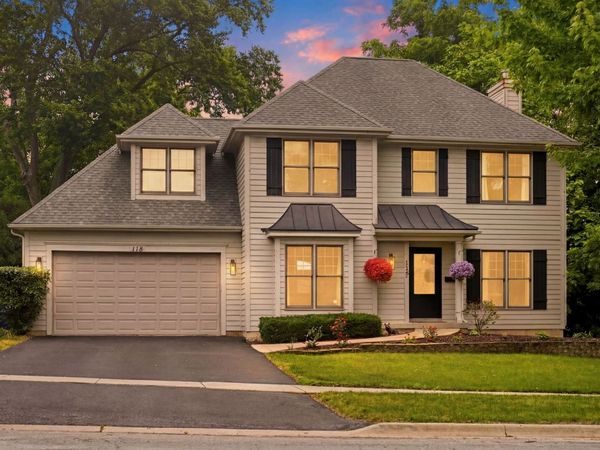 118 N 11th Avenue , St. Charles, IL 60174
