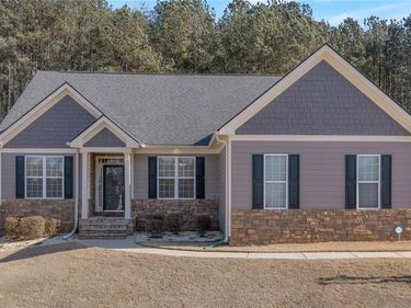 6365 Aarons Way, Flowery Branch, GA 30542