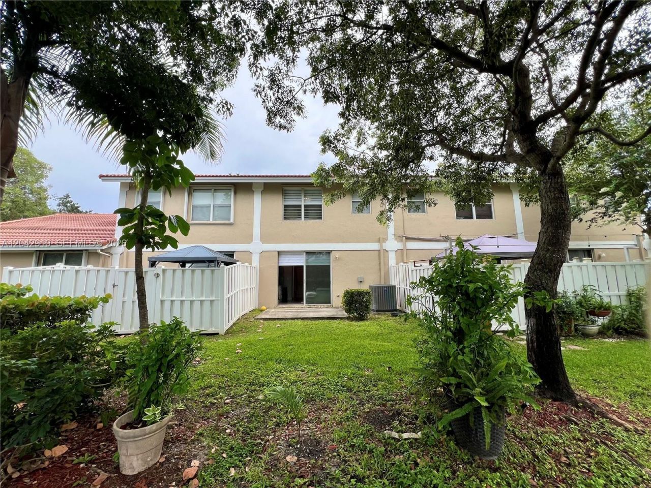 8917 NW 54th St , Sunrise, FL 33351 Photo