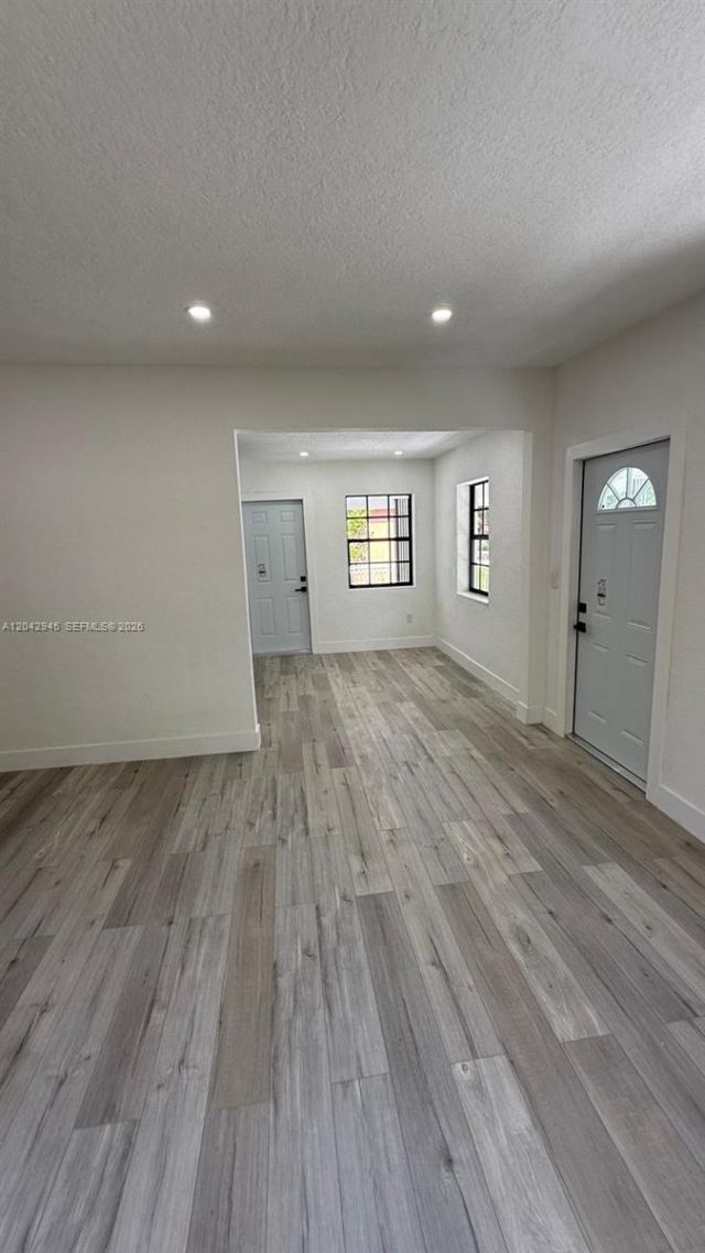 980 NE 146th St , North Miami, FL 33161 Photo