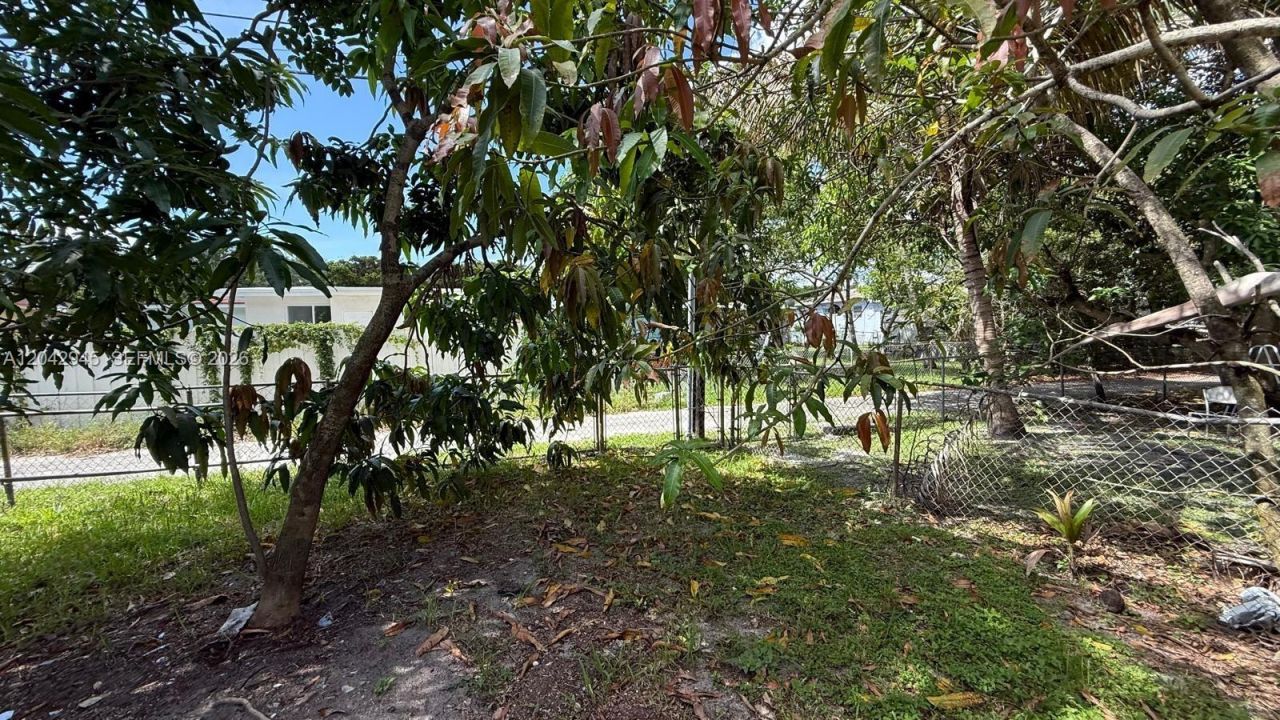 980 NE 146th St , North Miami, FL 33161 Photo