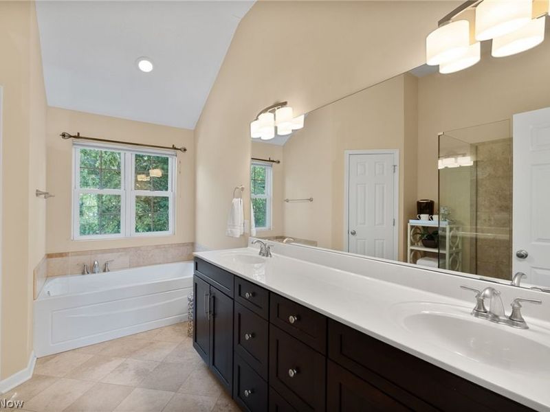 12300 Coopers Run, Strongsville, OH 44149 Photo 24