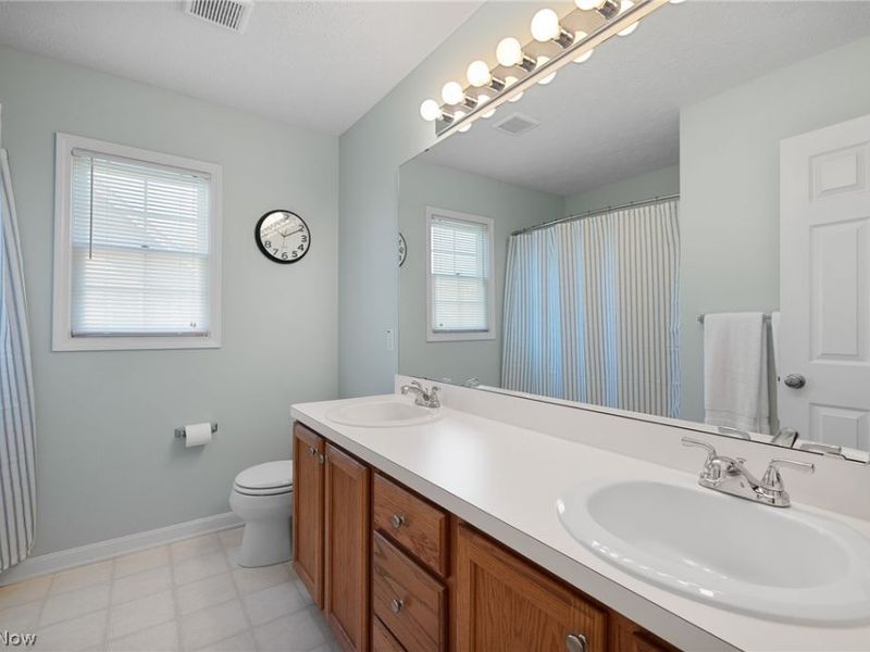 12300 Coopers Run, Strongsville, OH 44149 Photo 32