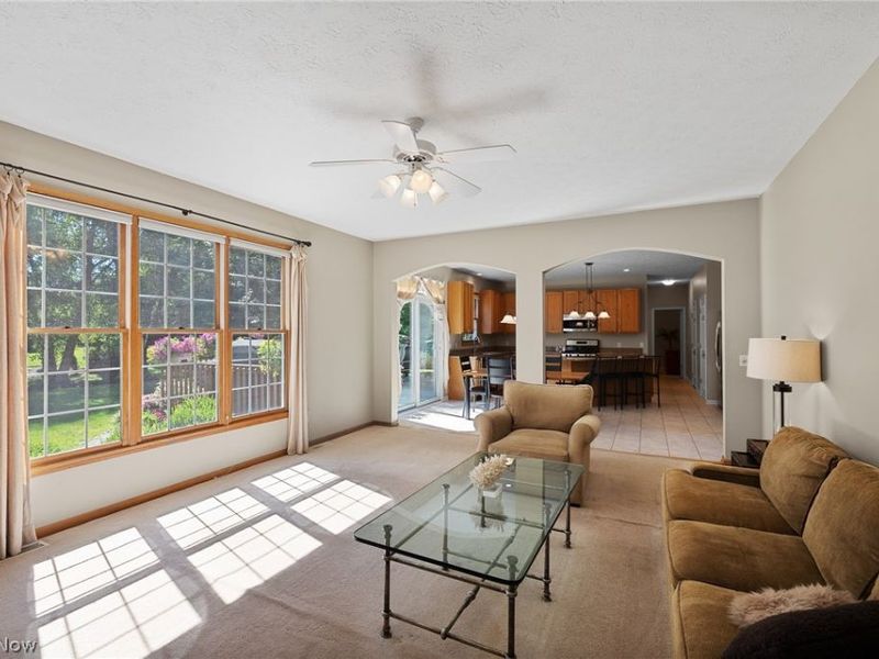 12300 Coopers Run, Strongsville, OH 44149 Photo 4