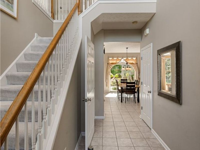 12300 Coopers Run, Strongsville, OH 44149 Photo 9