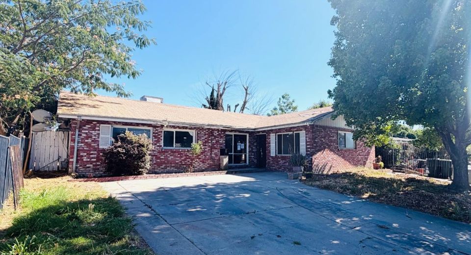 3728 Floral Dr, North Highlands, CA 95660 Photo