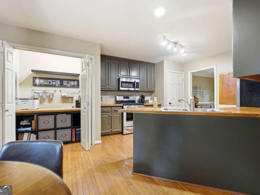 Property Image 32