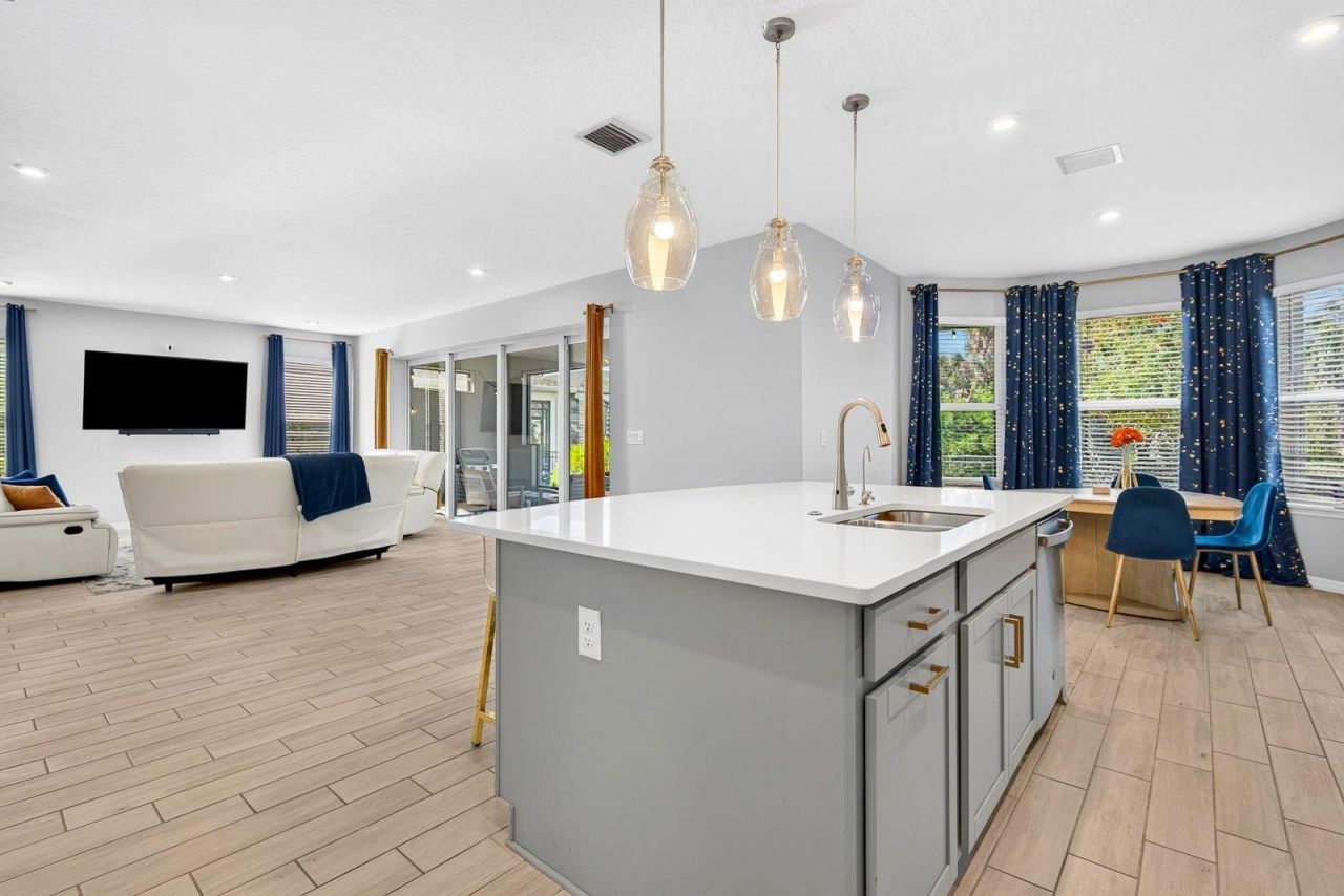 5825 Fieldmoor Court , Palmetto, FL 34221 Photo