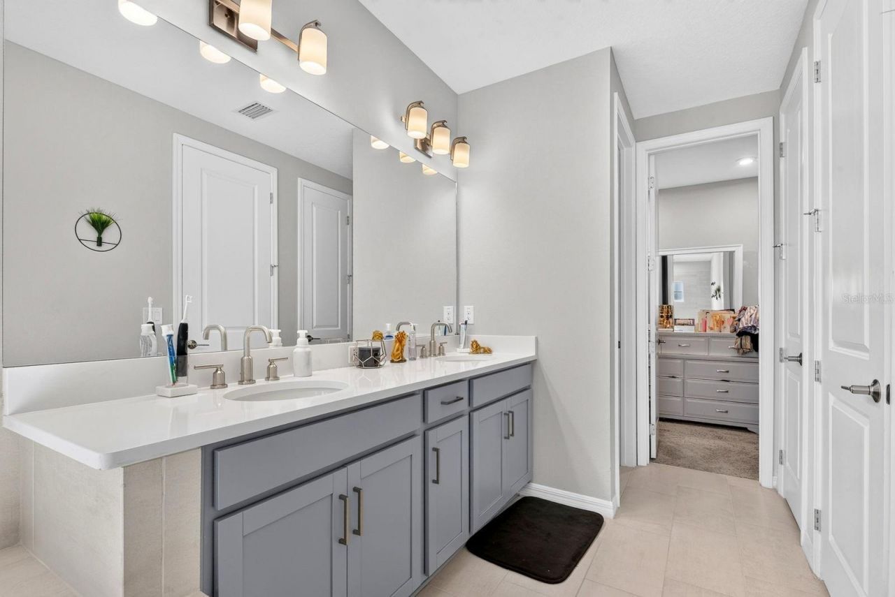 5825 Fieldmoor Court, Palmetto, FL 34221 Photo