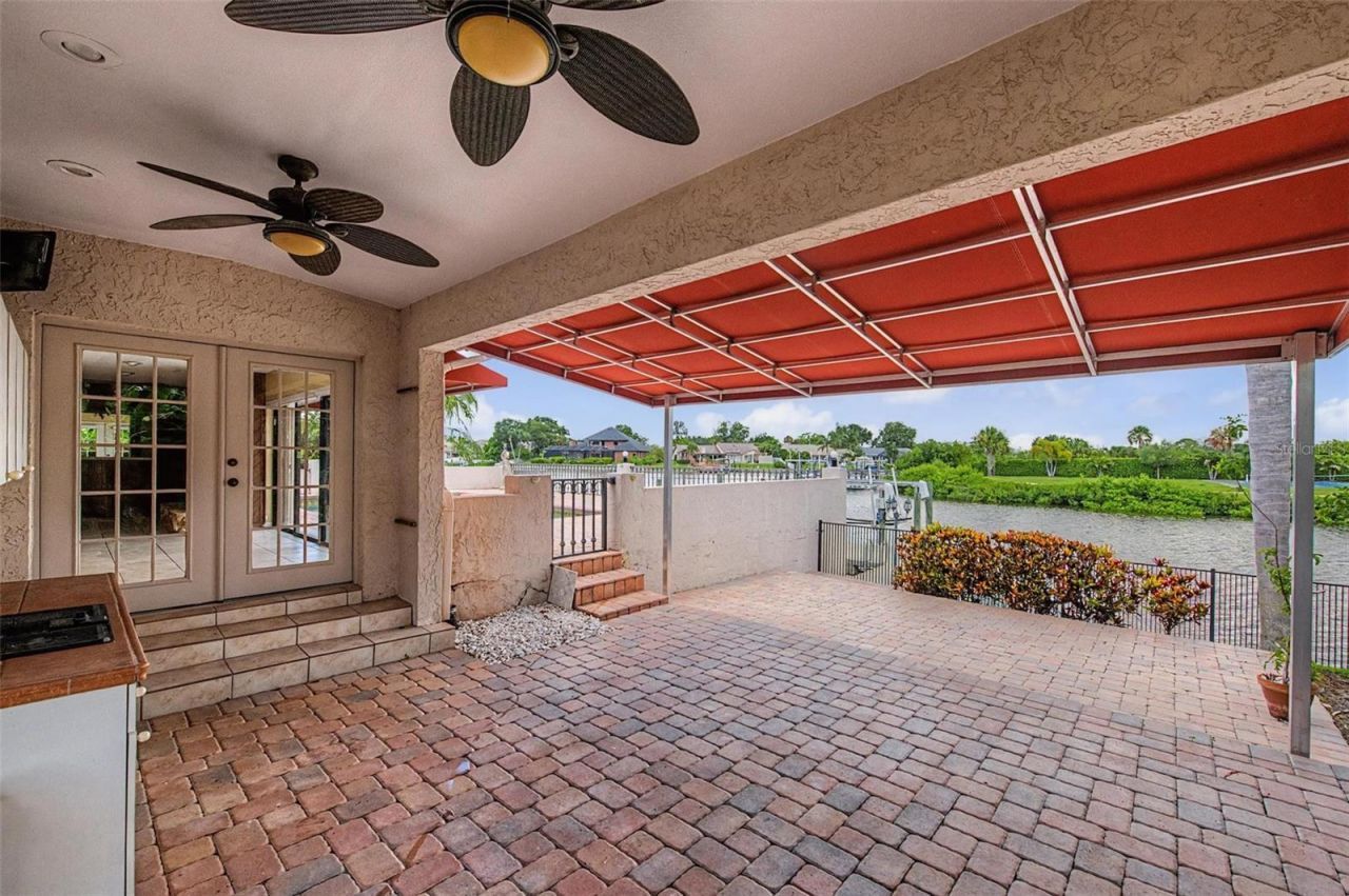 7011 Pelican Island Drive, Tampa, FL 33634 Photo