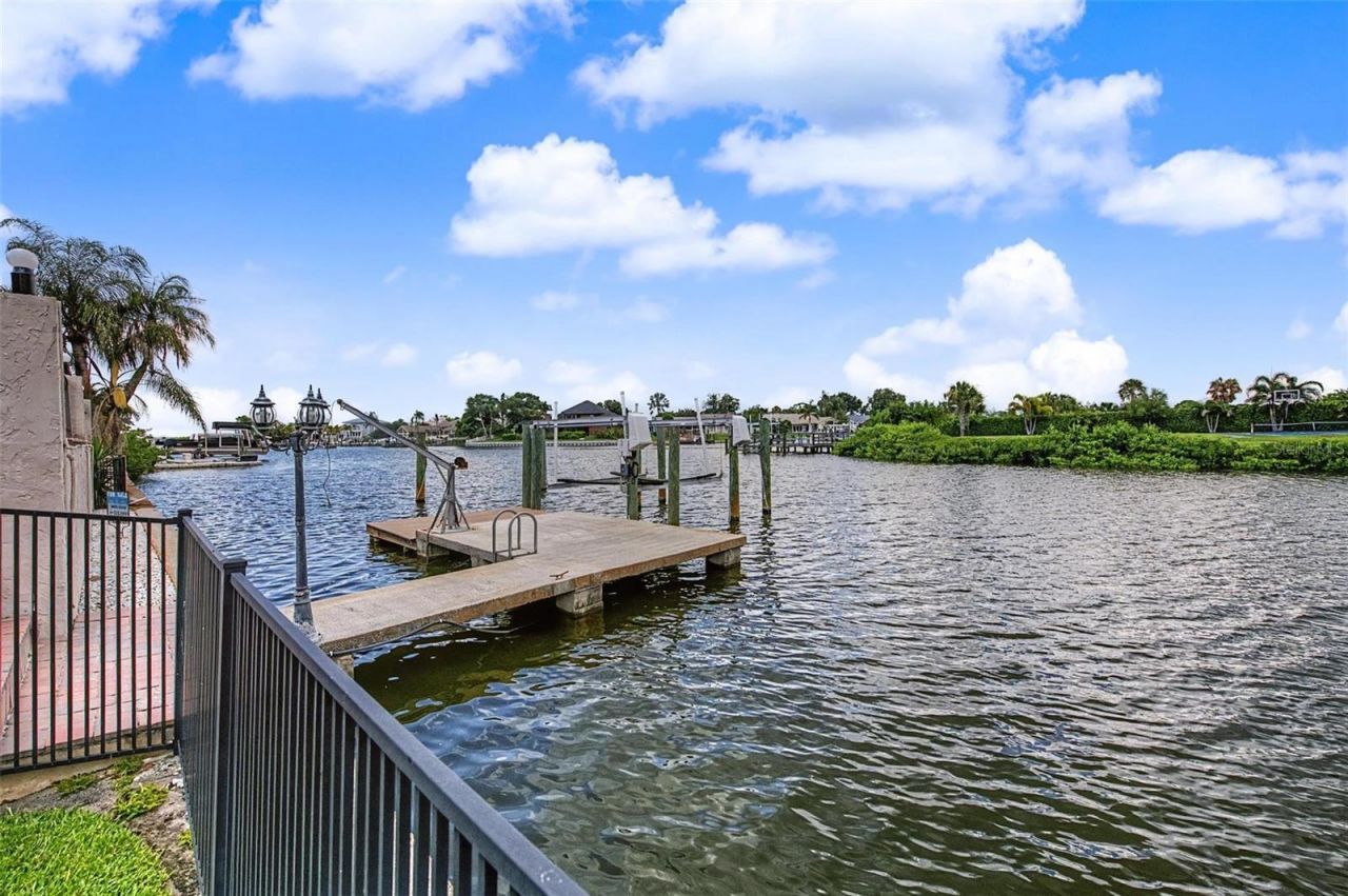 7011 Pelican Island Drive, Tampa, FL 33634 Photo