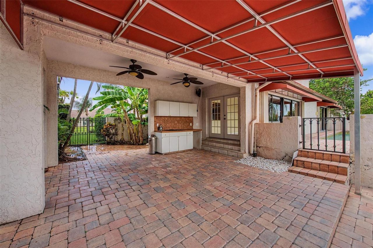7011 Pelican Island Drive, Tampa, FL 33634 Photo