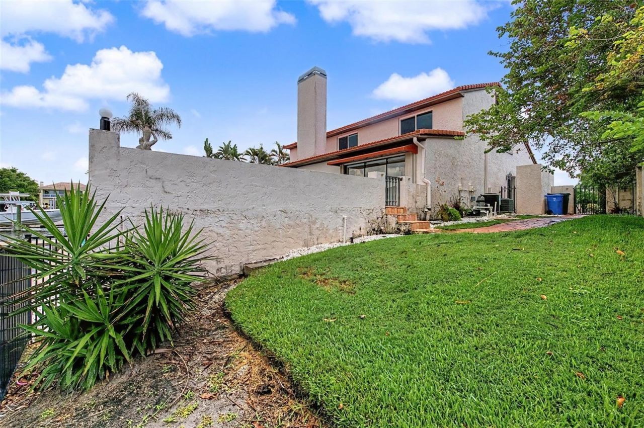 7011 Pelican Island Drive, Tampa, FL 33634 Photo