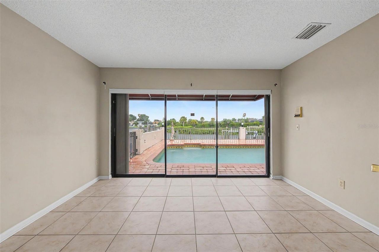 7011 Pelican Island Drive, Tampa, FL 33634 Photo
