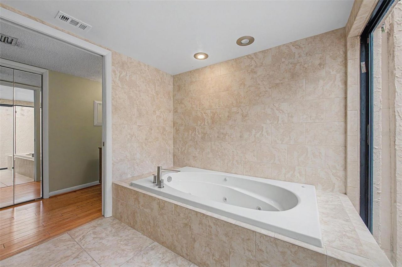 7011 Pelican Island Drive, Tampa, FL 33634 Photo