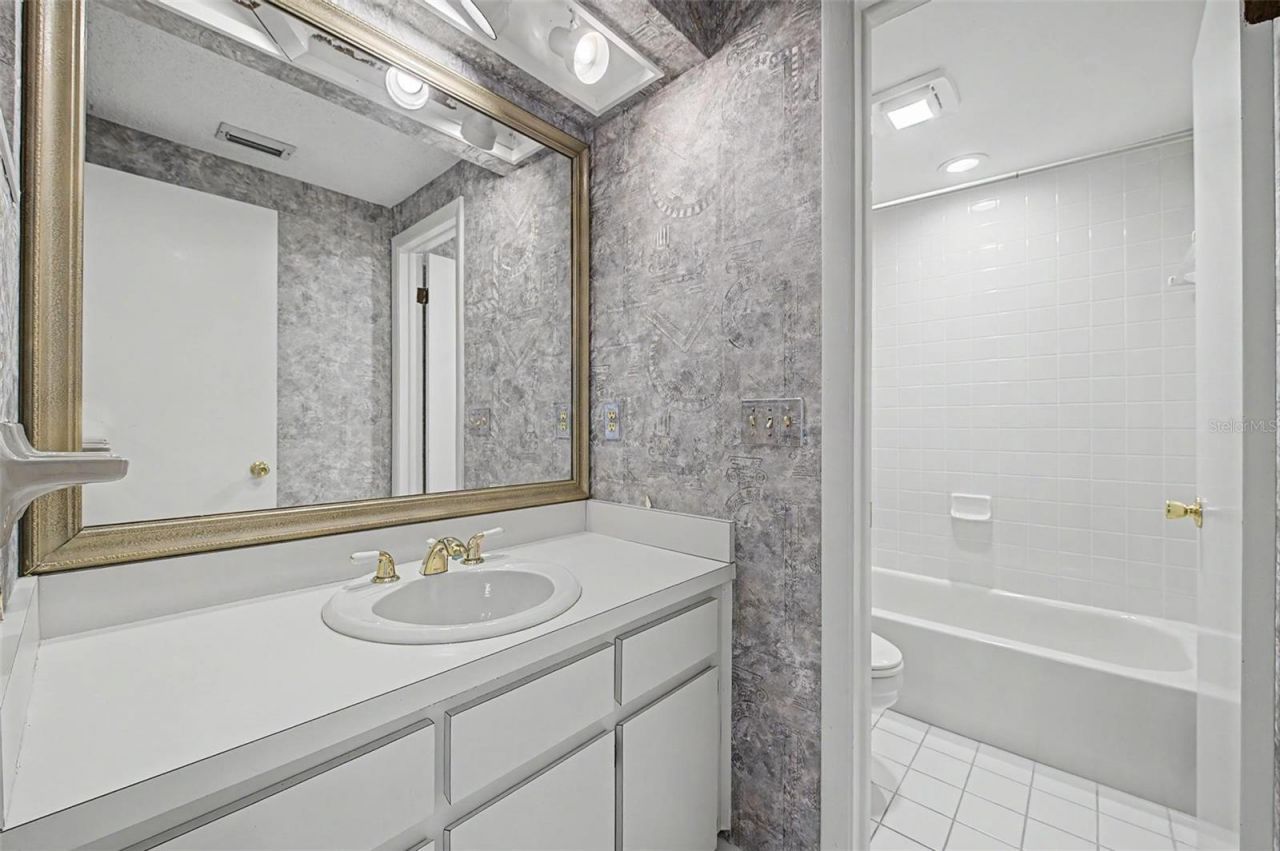 7011 Pelican Island Drive, Tampa, FL 33634 Photo